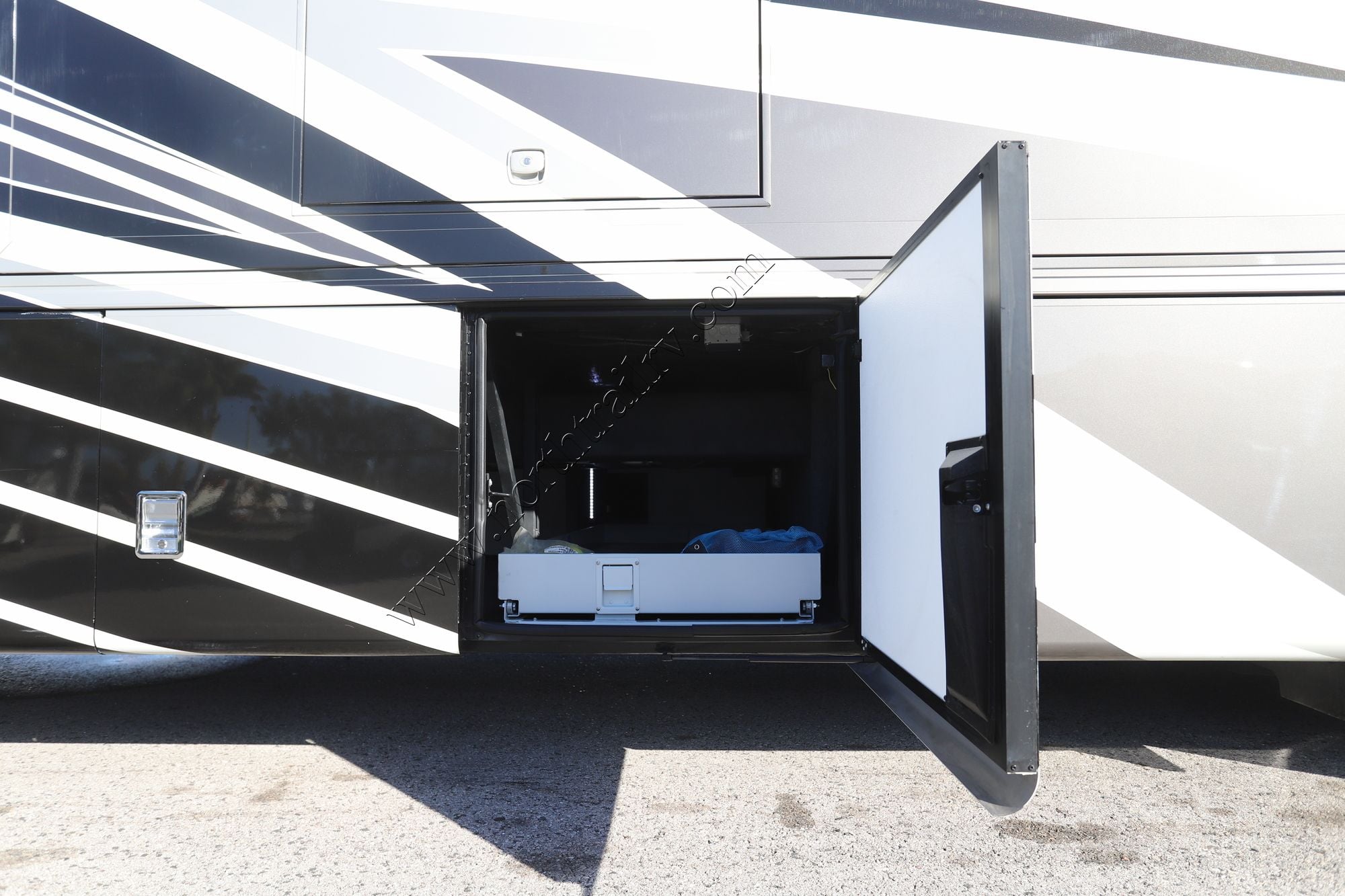 Used 2023 Newmar Ventana 4369 Class A  For Sale