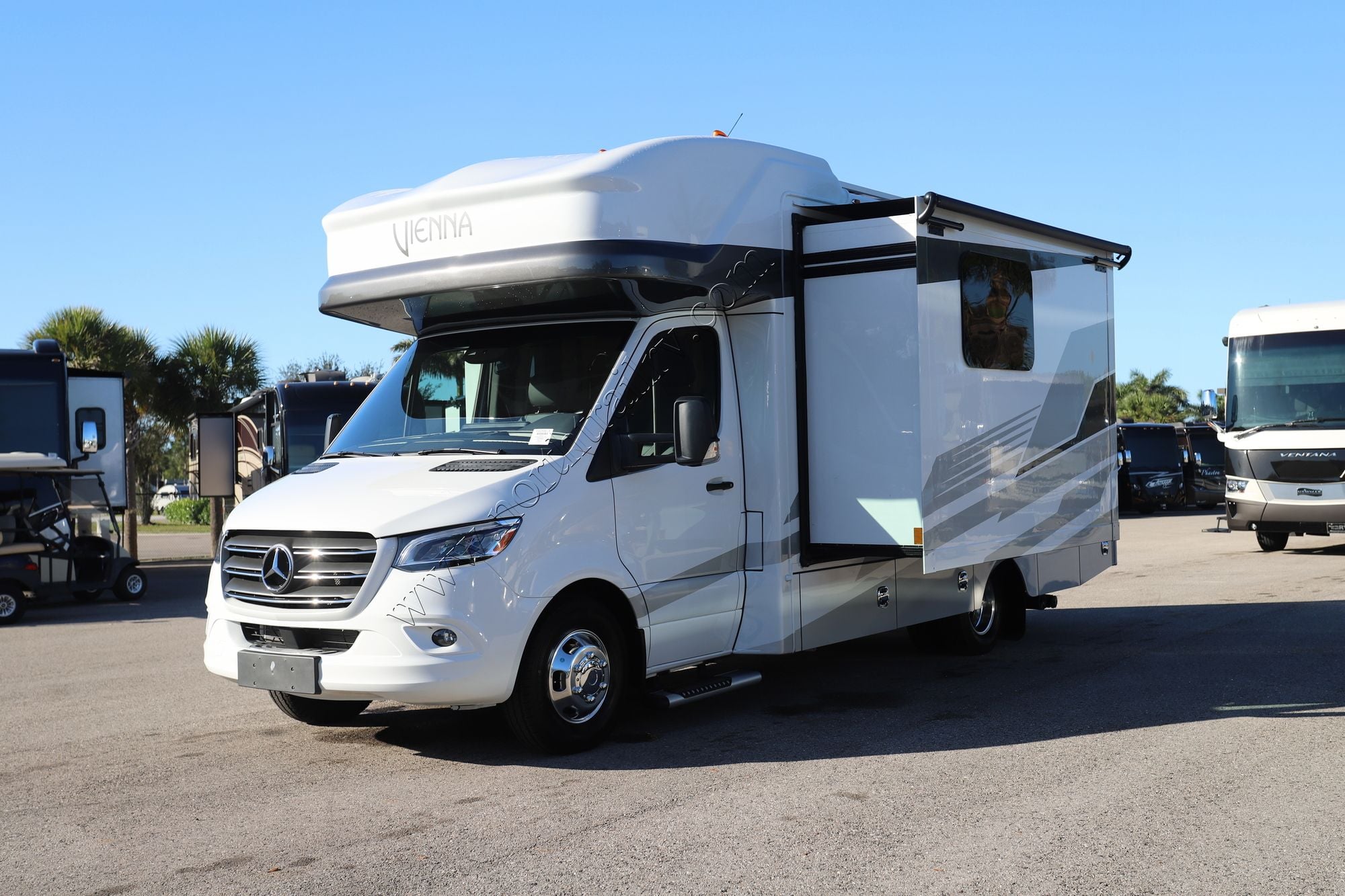 Used 2025 Renegade Rv Vienna 25DLC Class C  For Sale