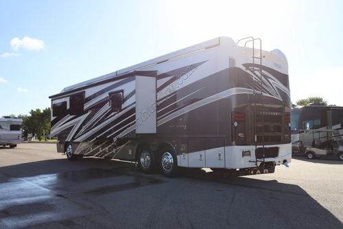 2023 Newmar Ventana 4369