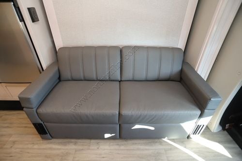 2025 Renegade Rv Vienna 25DLC