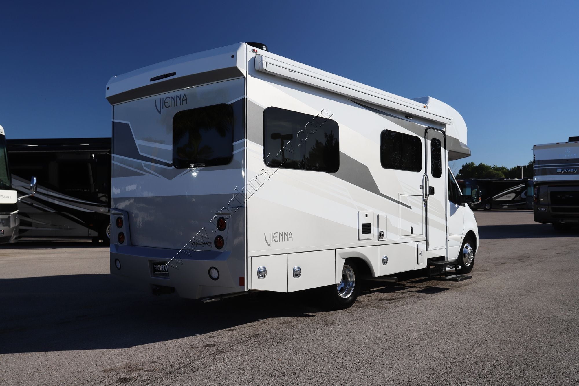 Used 2025 Renegade Rv Vienna 25DLC Class C  For Sale