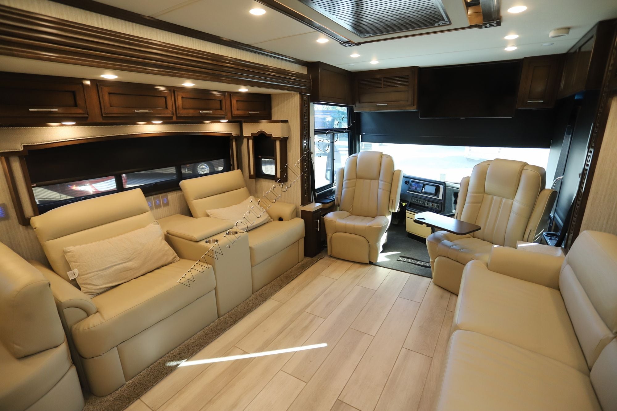 Used 2023 Newmar Ventana 4369 Class A  For Sale