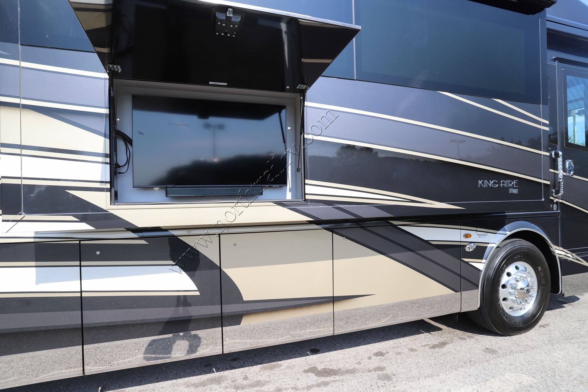 Used 2023 Newmar King Aire 4521 Class A  For Sale