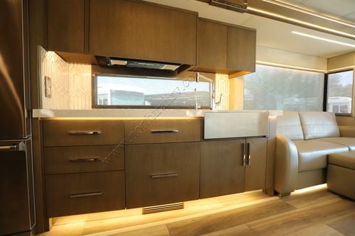 2023 Newmar King Aire 4521