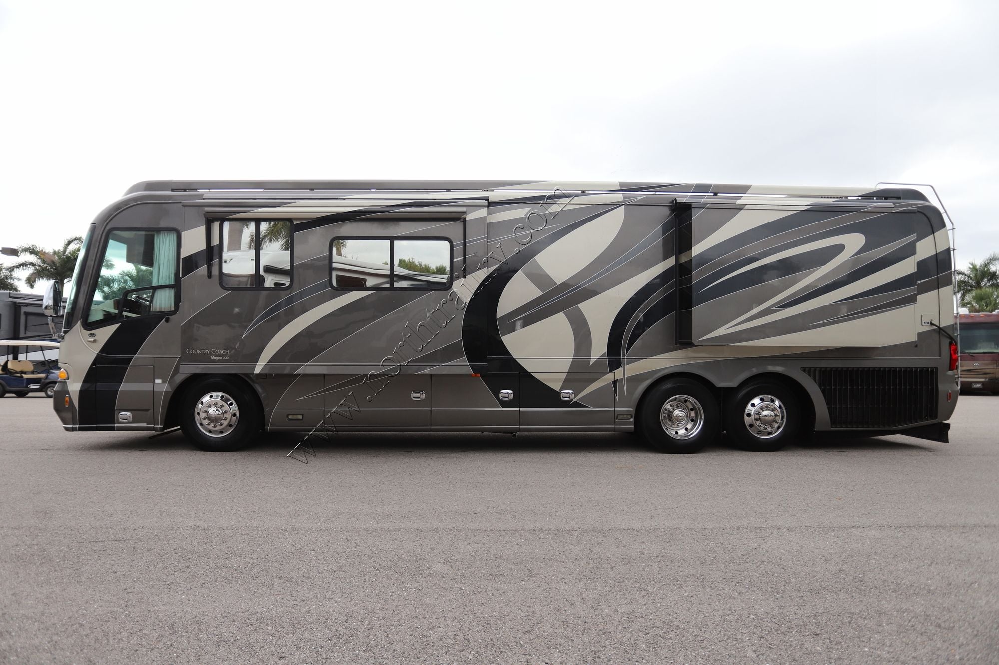 Used 2007 Country Coach Magna 630 MATISSE 40 QUAD Class A  For Sale