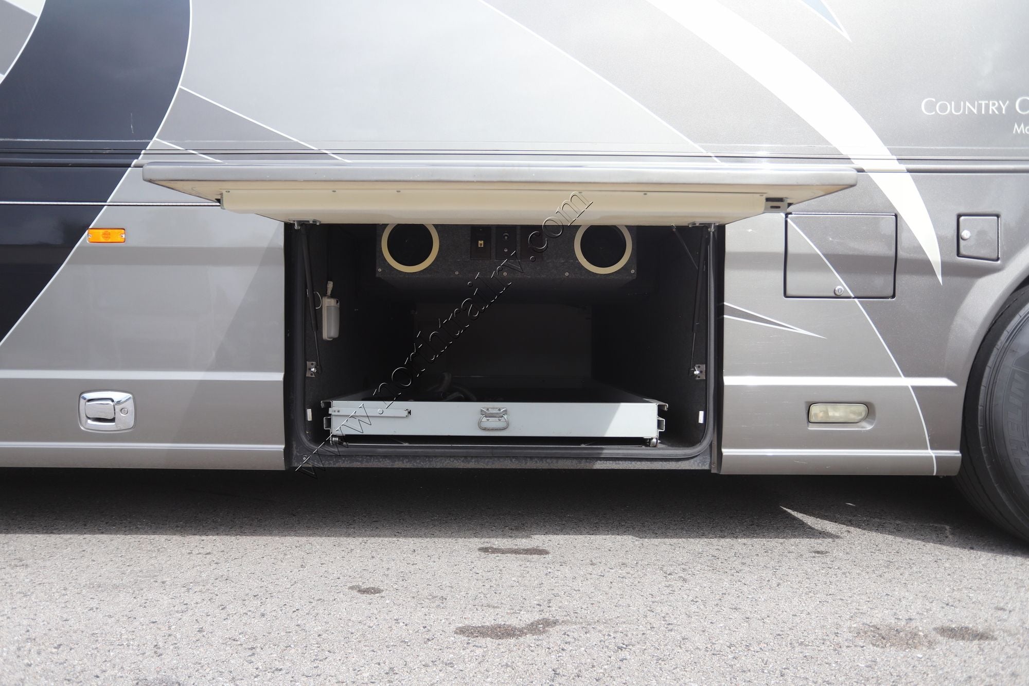 Used 2007 Country Coach Magna 630 MATISSE 40 QUAD Class A  For Sale