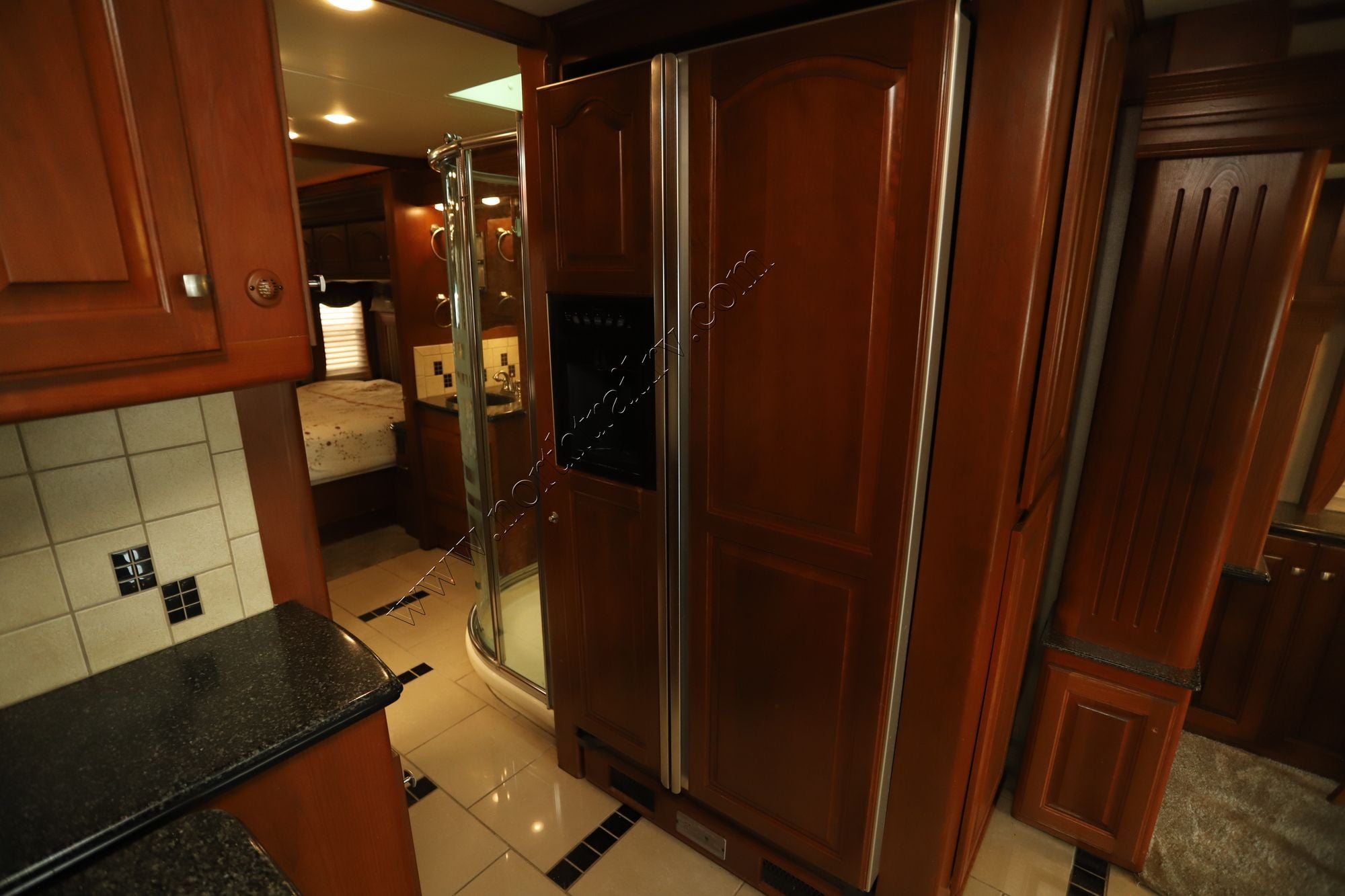 Used 2007 Country Coach Magna 630 MATISSE 40 QUAD Class A  For Sale