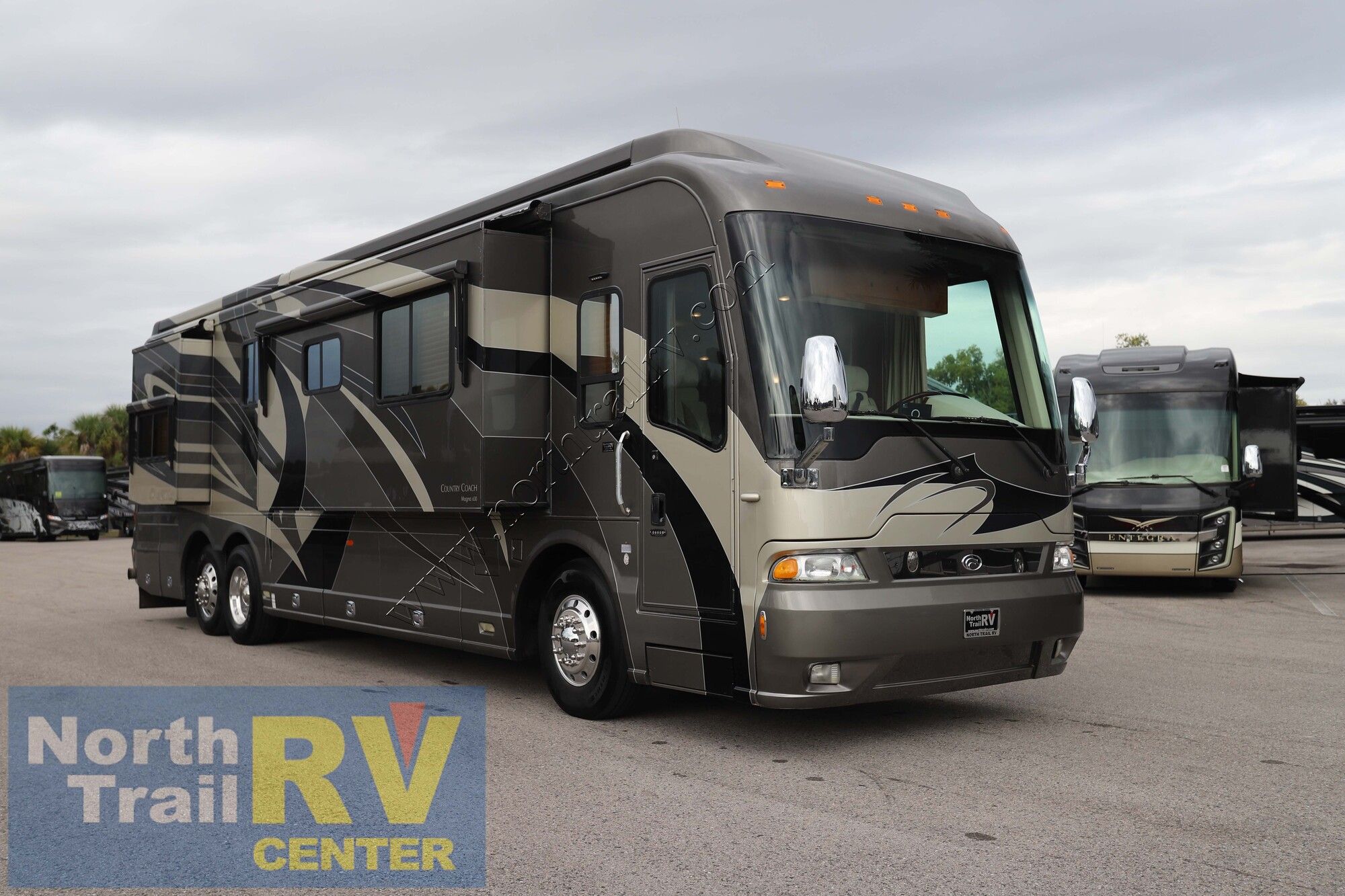 Used 2007 Country Coach Magna 630 MATISSE 40 QUAD Class A  For Sale