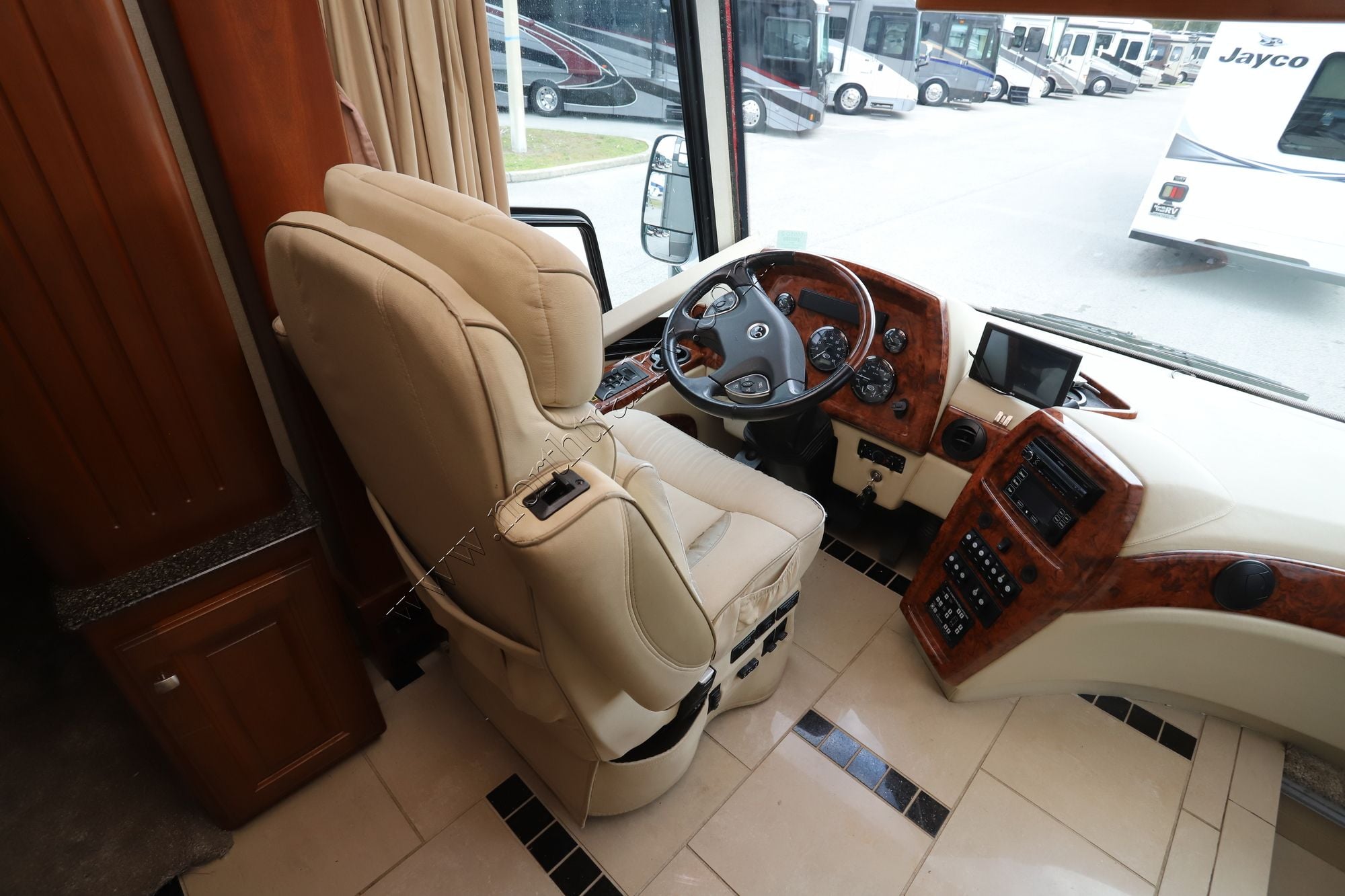 Used 2007 Country Coach Magna 630 MATISSE 40 QUAD Class A  For Sale