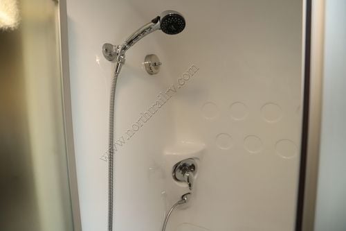 2023 Airstream Flying Cloud 23FBT