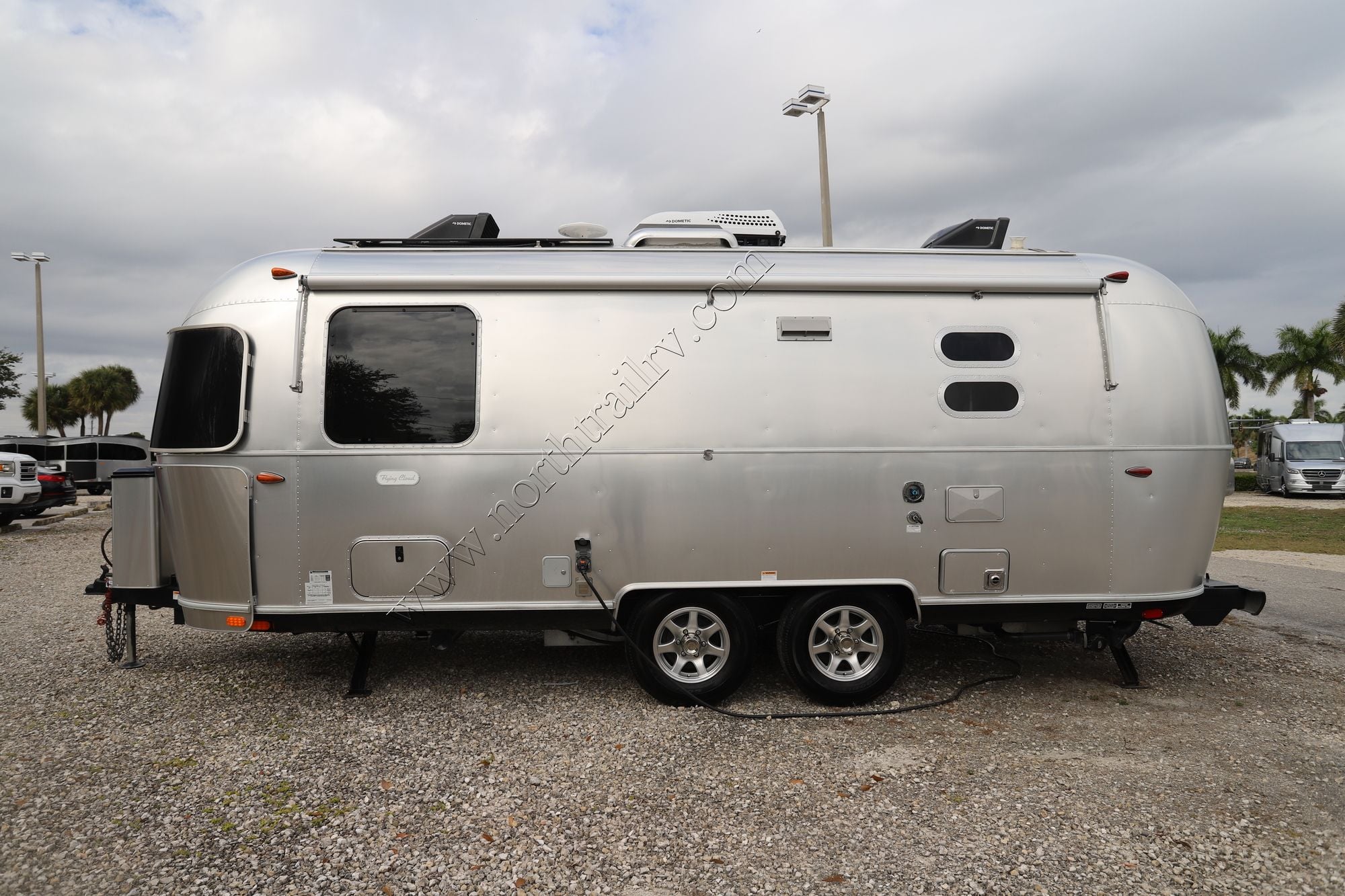 Used 2023 Airstream Flying Cloud 23FBT Travel Trailer  For Sale