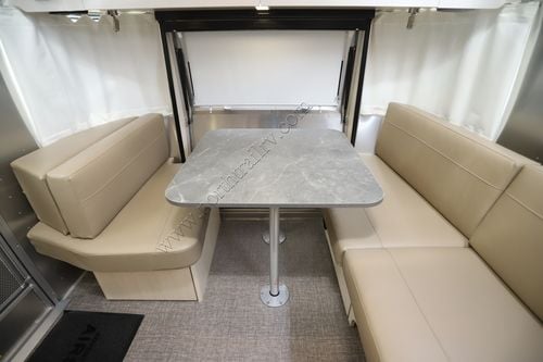 2026 Airstream Flying Cloud 25FB