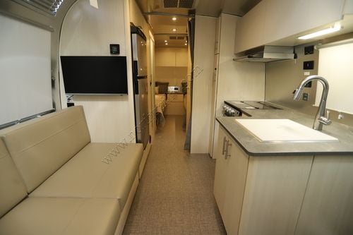 2026 Airstream Flying Cloud 25FB