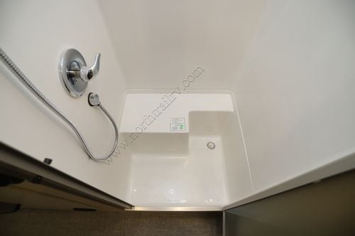 2026 Airstream Flying Cloud 25FB