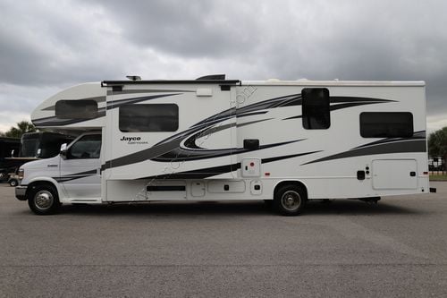 2018 Jayco Greyhawk 31FS Class C