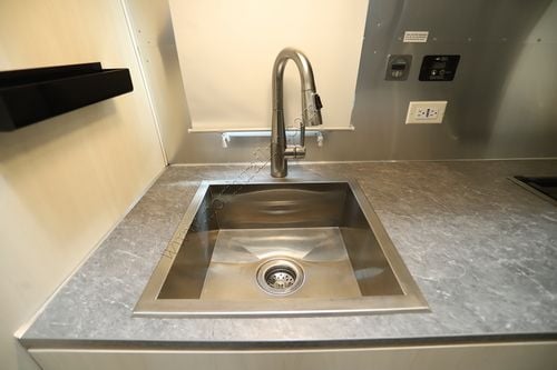 2023 Airstream Flying Cloud 23FBT