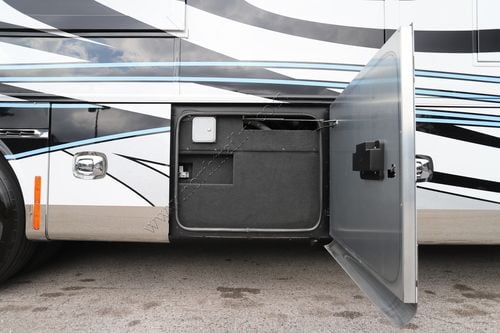 2024 Tiffin Motor Homes Zephyr 45FZ