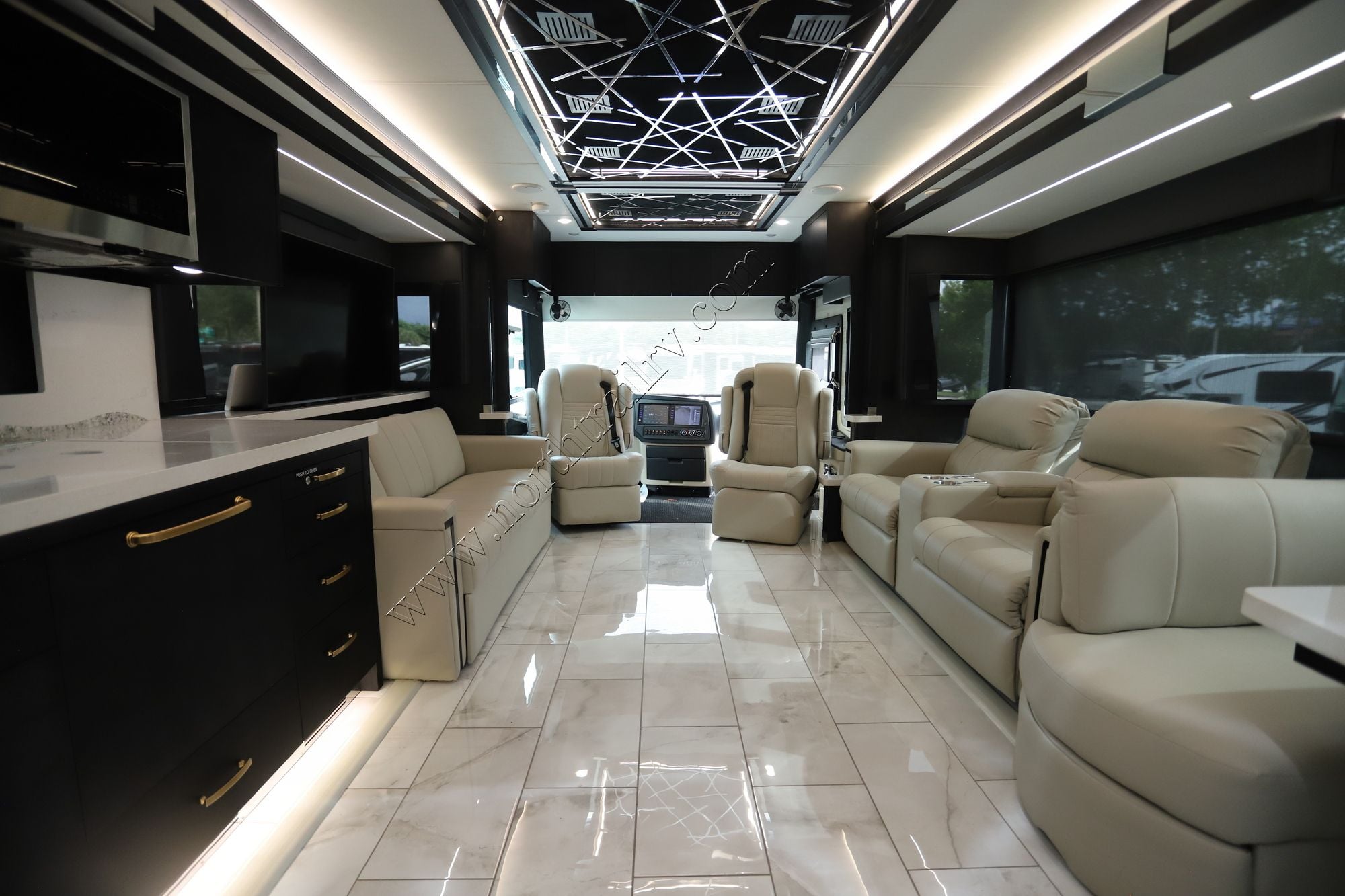 Used 2024 Tiffin Motor Homes Zephyr 45FZ Class A  For Sale