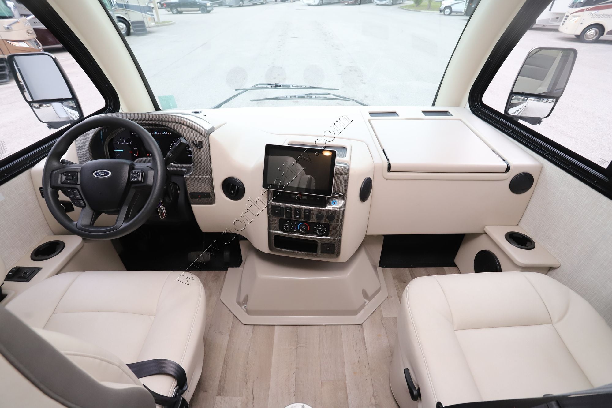 Used 2025 Thor Vegas 24.1 Class A  For Sale