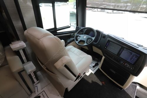 2024 Tiffin Motor Homes Zephyr 45FZ