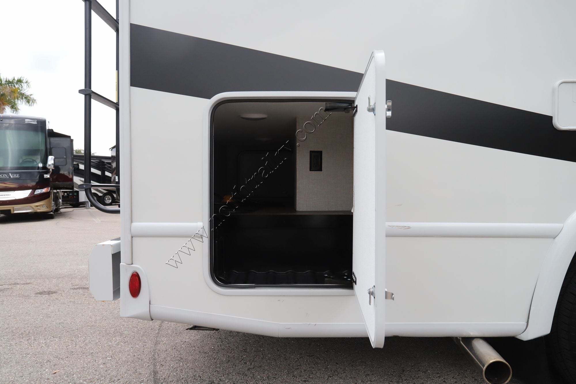 Used 2025 Thor Vegas 24.1 Class A  For Sale