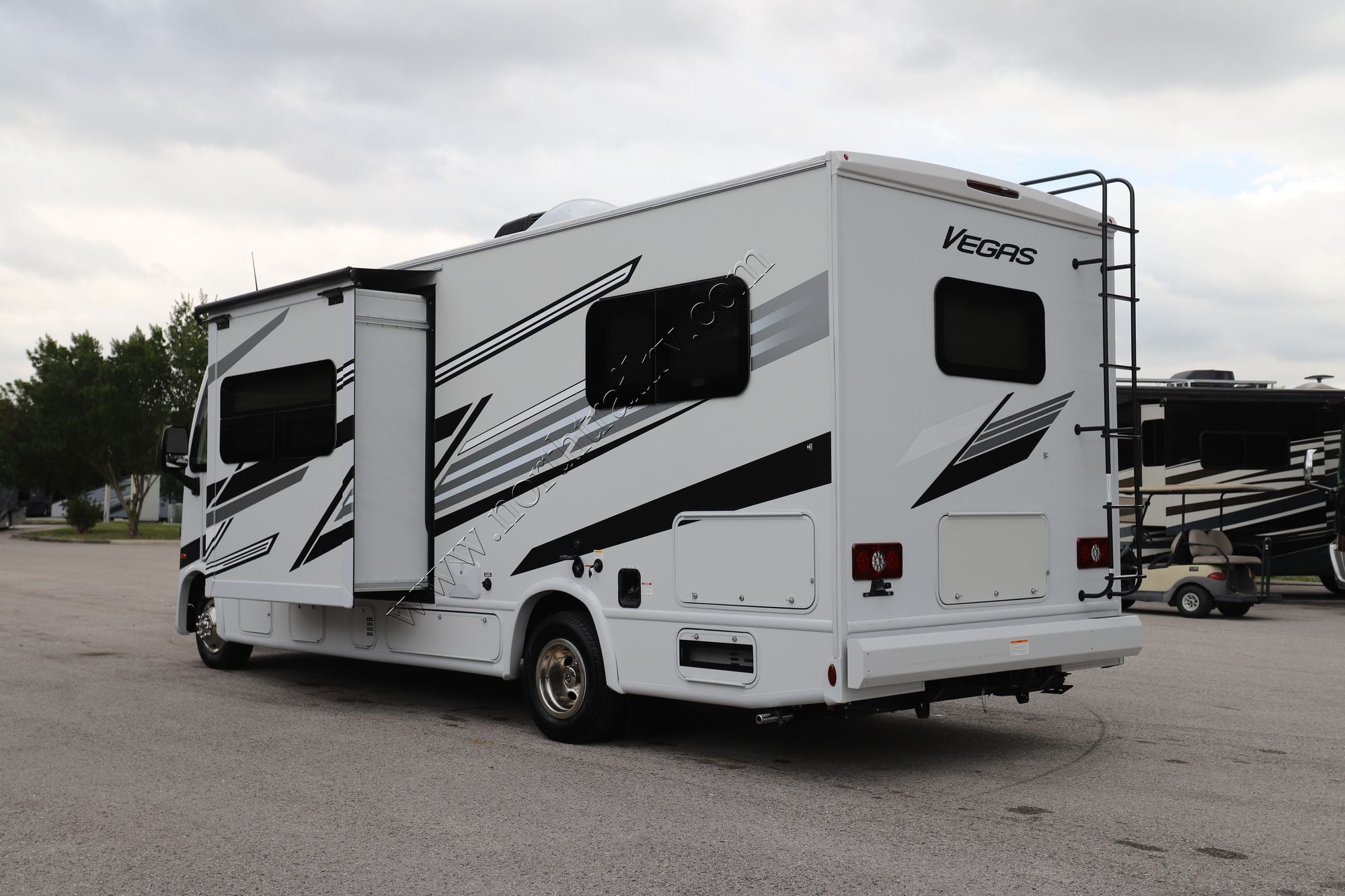 Used 2025 Thor Vegas 24.1 Class A  For Sale