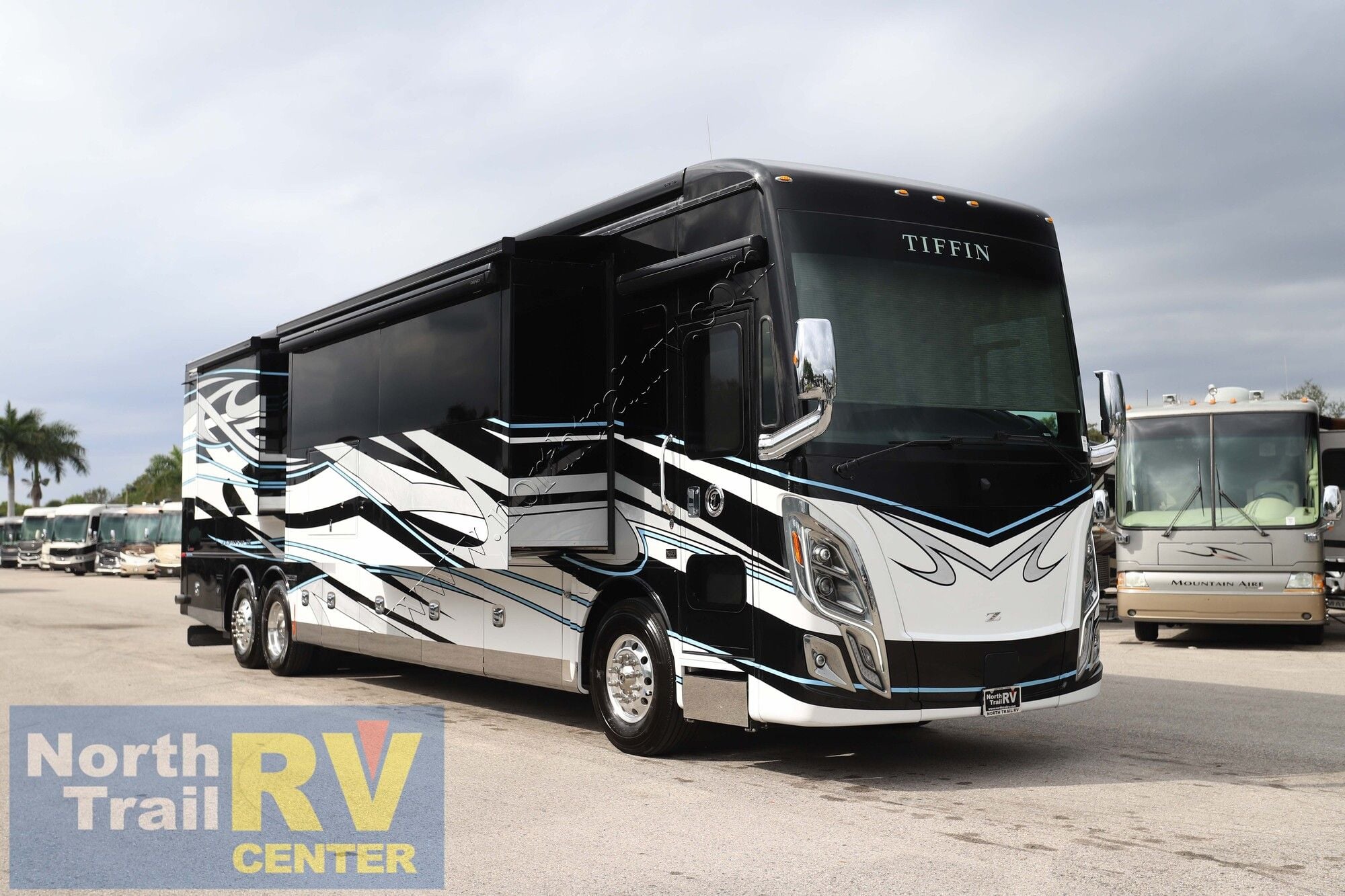 Used 2024 Tiffin Motor Homes Zephyr 45FZ Class A  For Sale