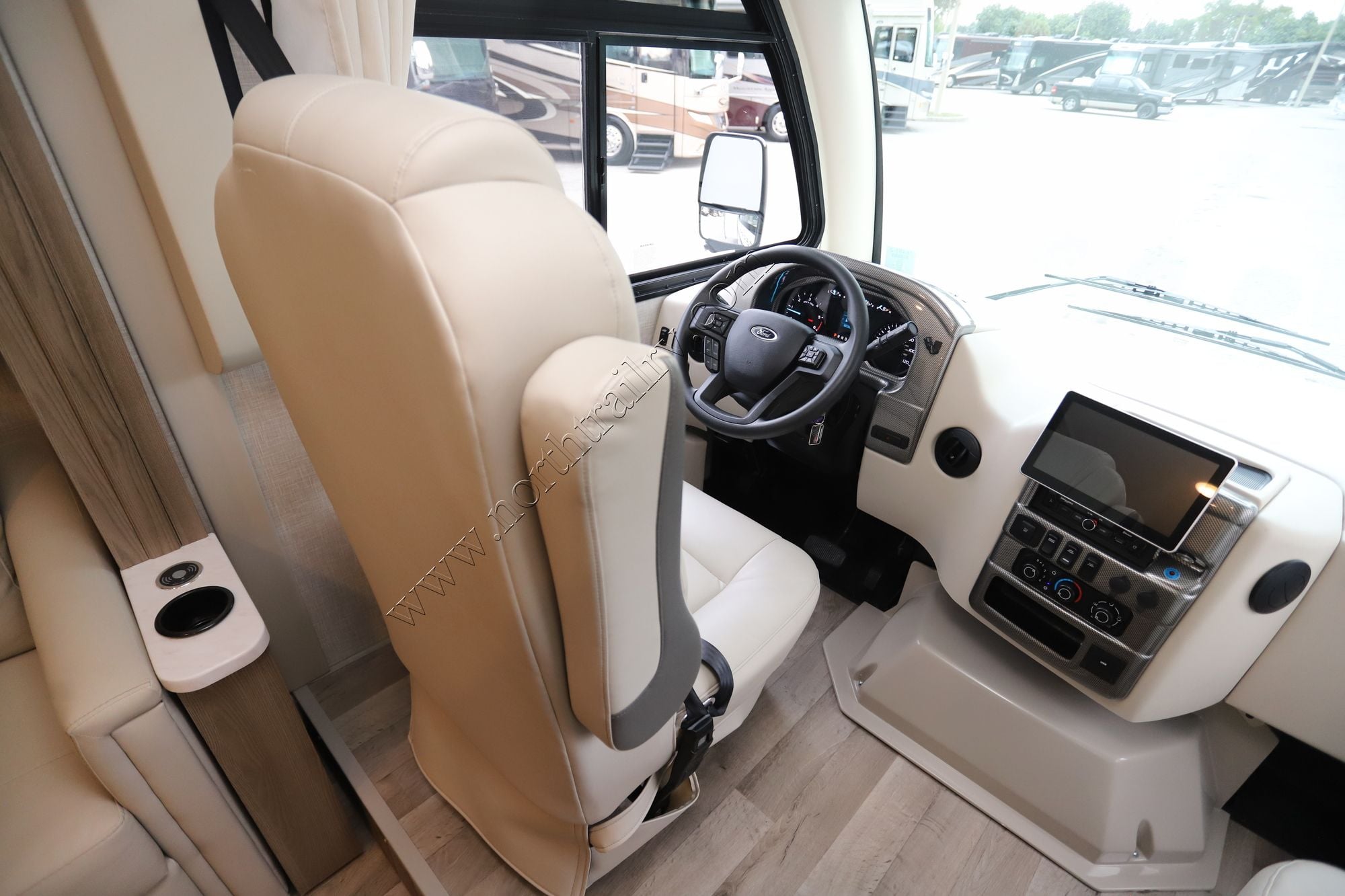 Used 2025 Thor Vegas 24.1 Class A  For Sale