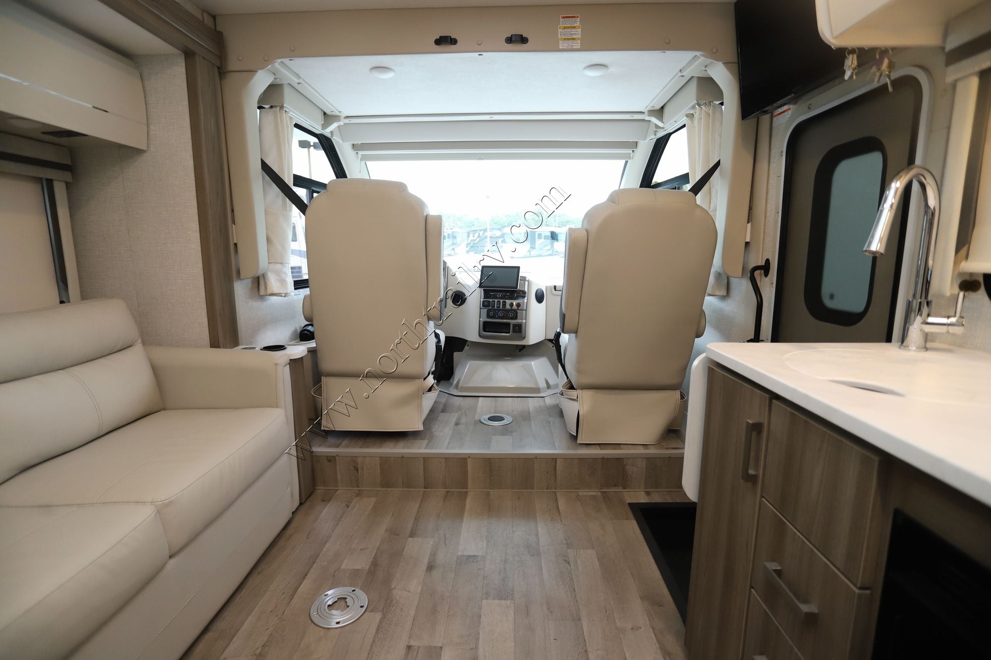 Used 2025 Thor Vegas 24.1 Class A  For Sale