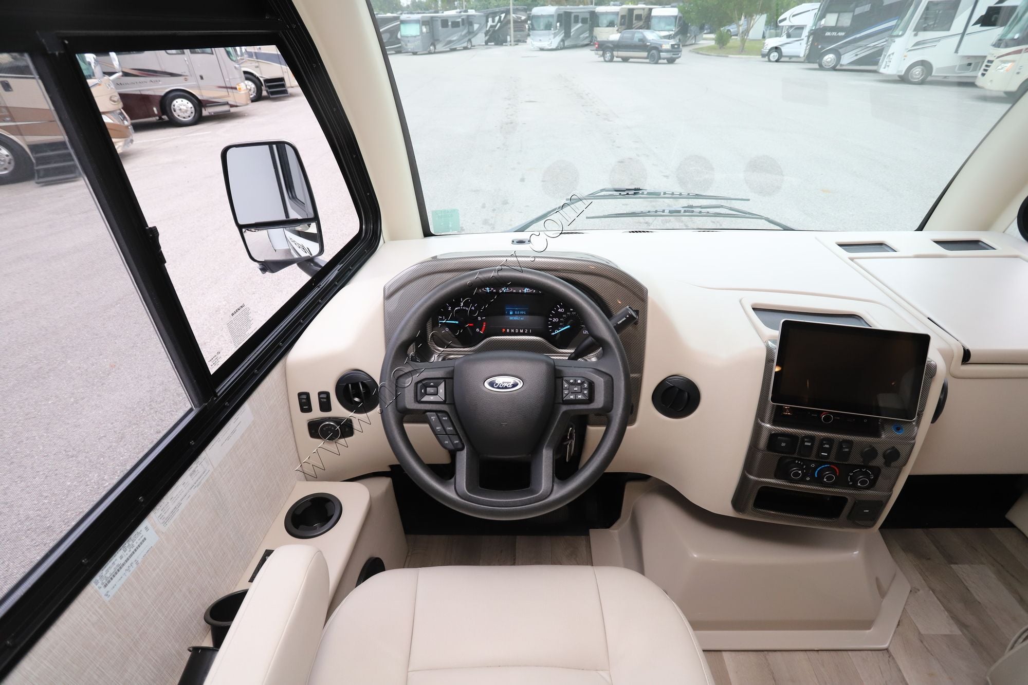 Used 2025 Thor Vegas 24.1 Class A  For Sale