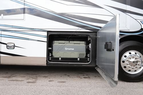 2024 Tiffin Motor Homes Zephyr 45FZ