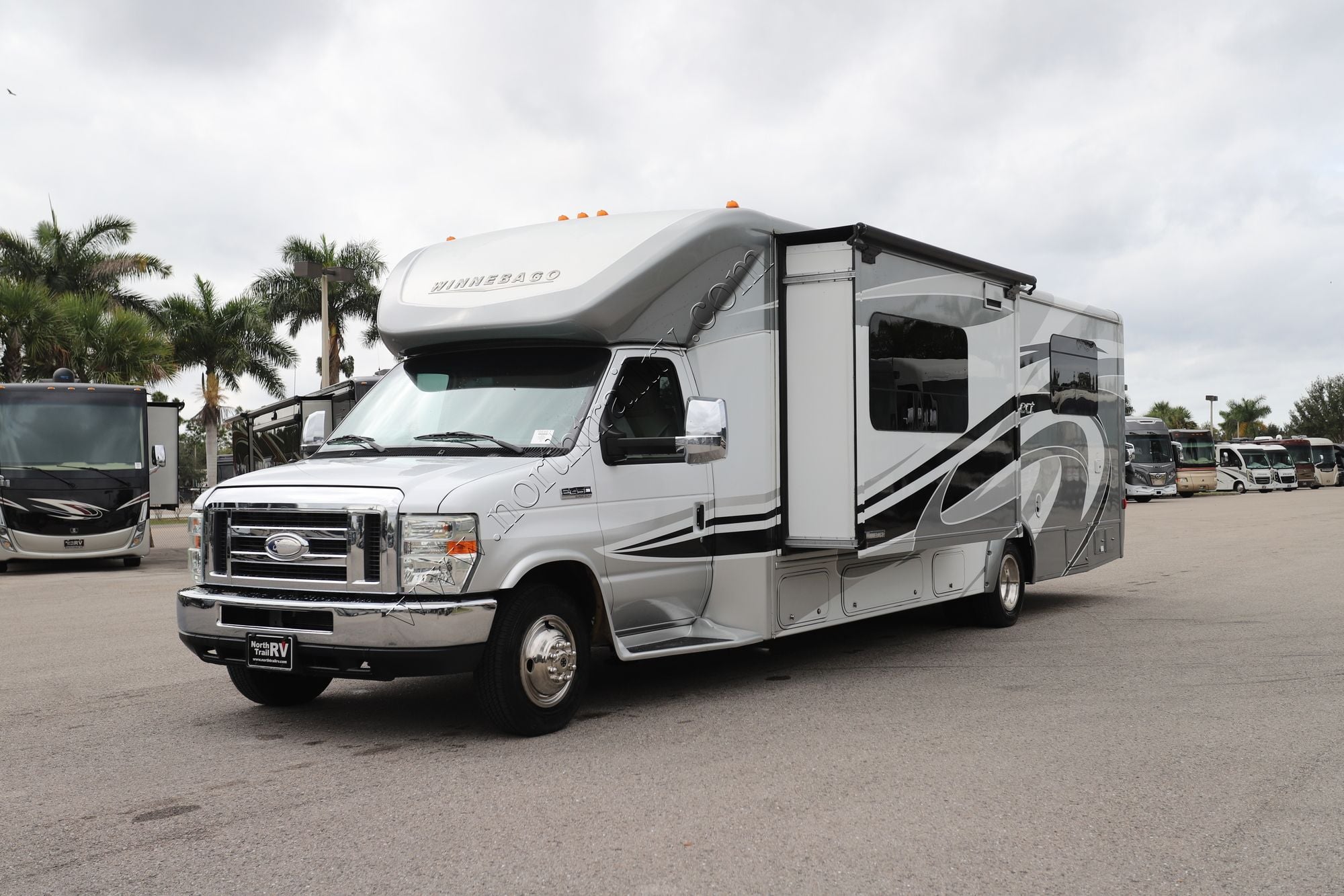 Used 2015 Winnebago Aspect 30J Class C  For Sale