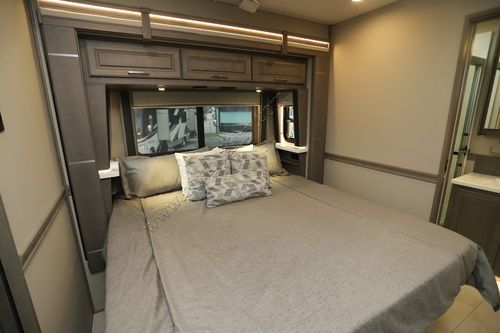 2026 Renegade Rv Classic 45CMR Super C