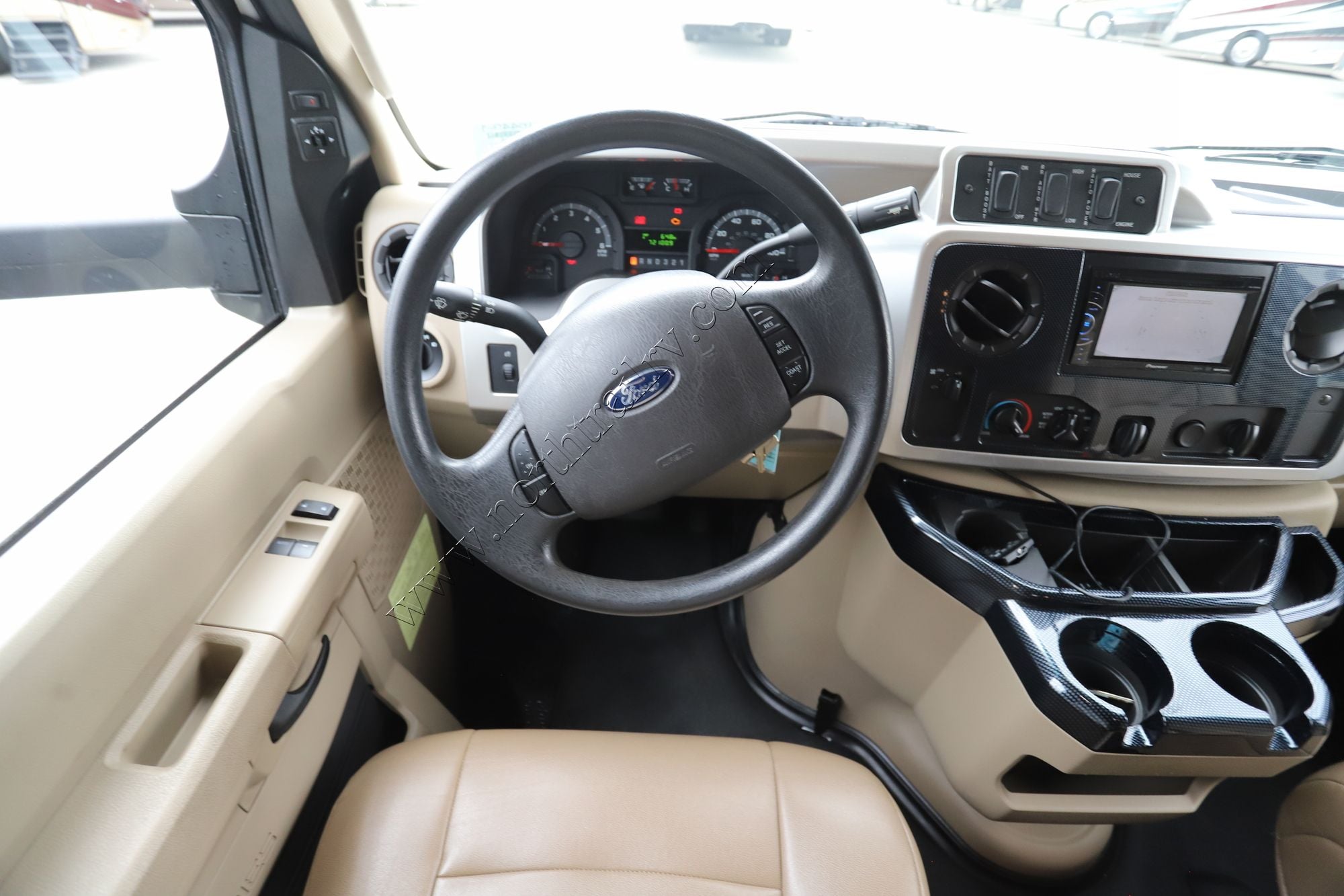 Used 2015 Winnebago Aspect 30J Class C  For Sale