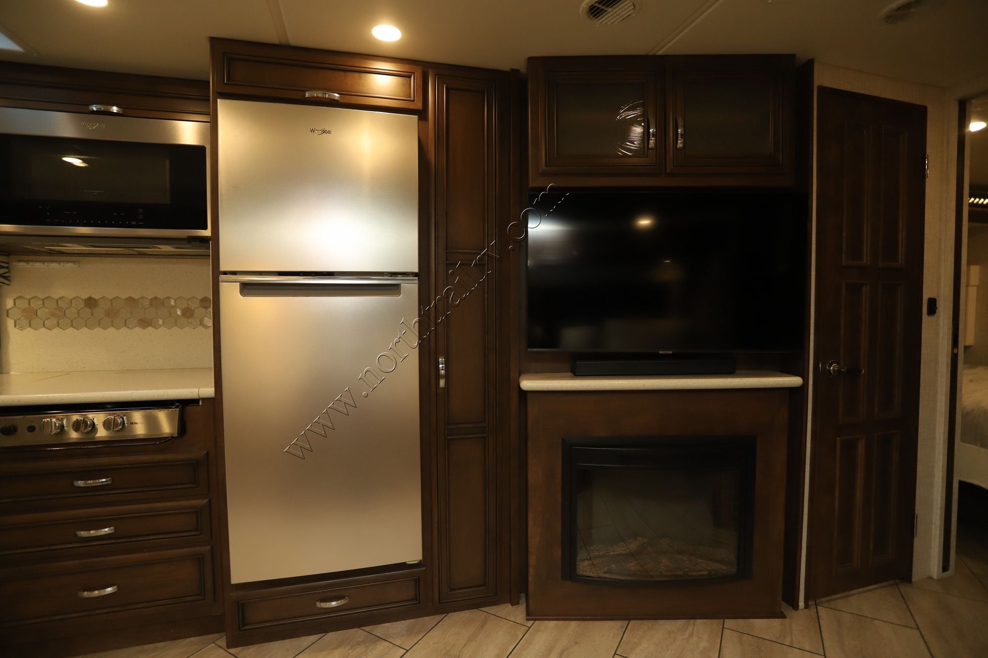 Used 2022 Newmar Bay Star 3609 Class A  For Sale
