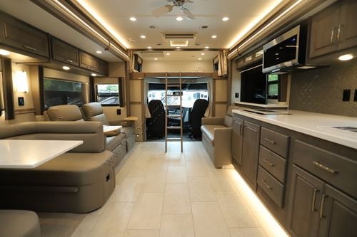 2026 Renegade Rv Classic 45CMR Super C