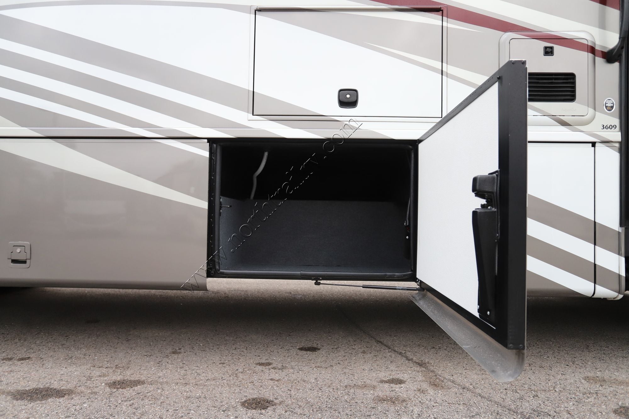 Used 2022 Newmar Bay Star 3609 Class A  For Sale