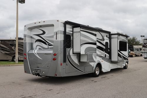 2015 Winnebago Aspect 30J