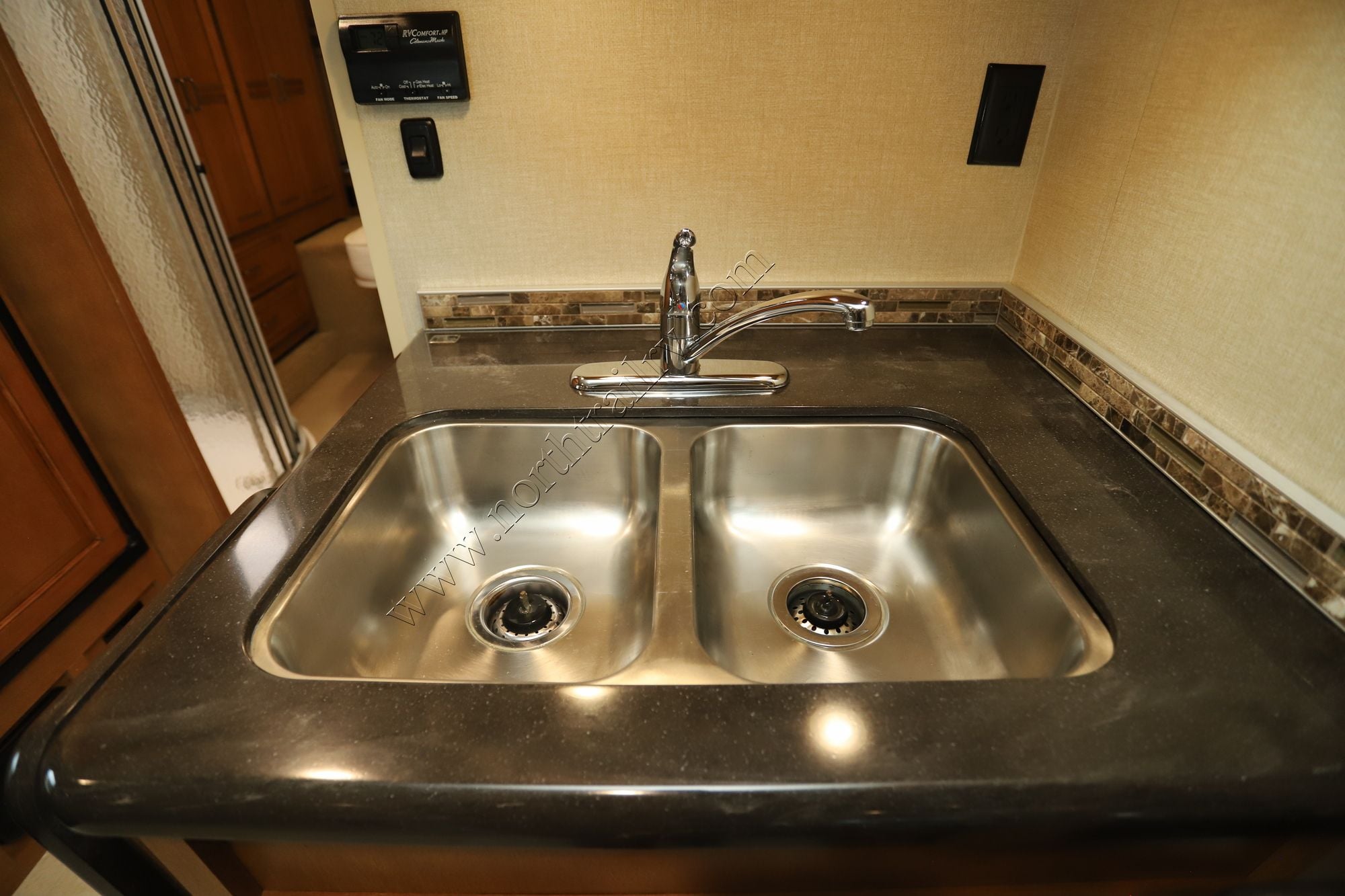 Used 2015 Winnebago Aspect 30J Class C  For Sale