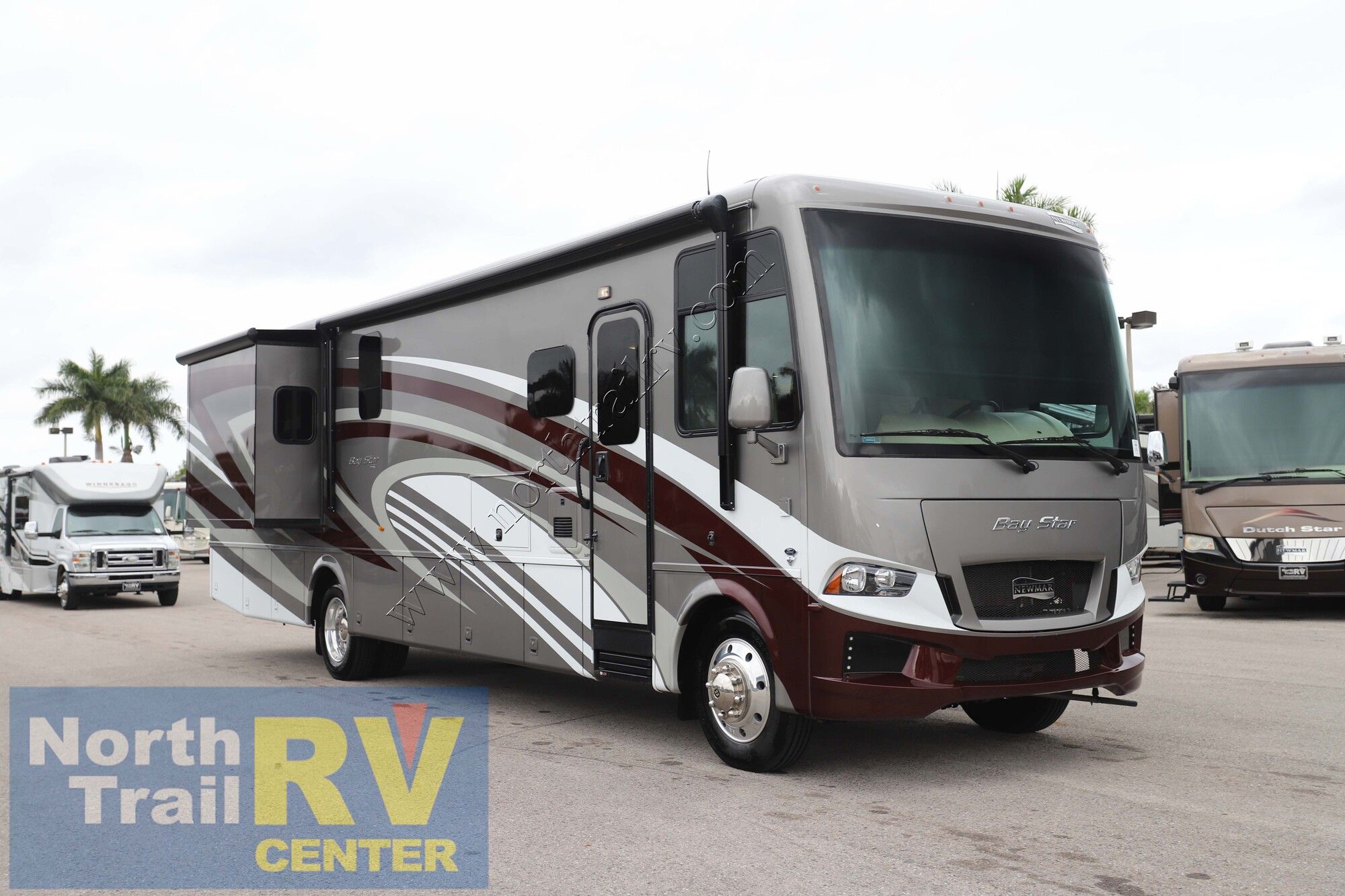 Used 2022 Newmar Bay Star 3609 Class A  For Sale