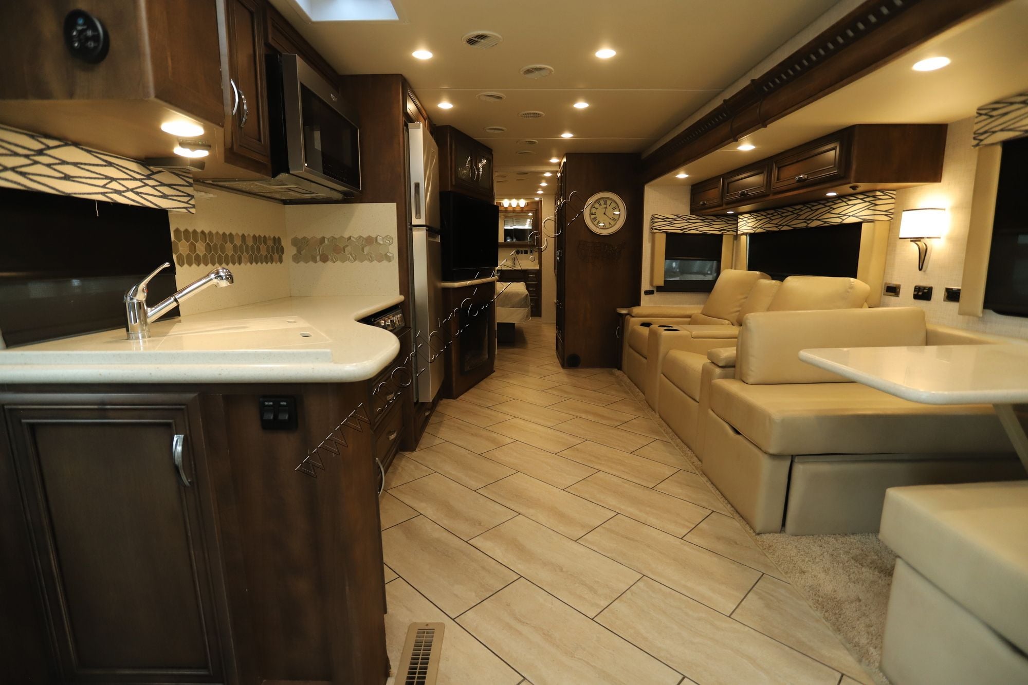 Used 2022 Newmar Bay Star 3609 Class A  For Sale