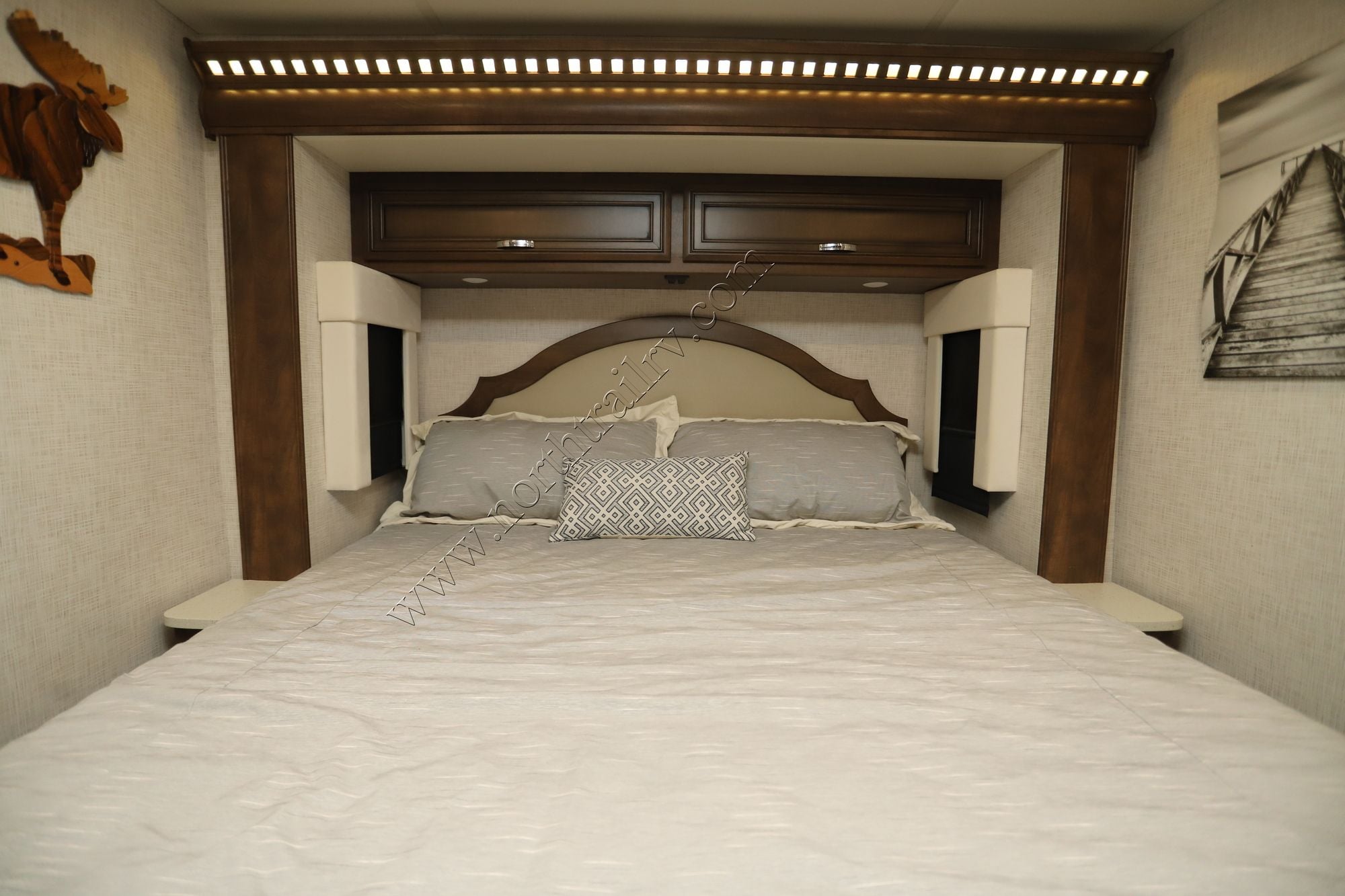 Used 2022 Newmar Bay Star 3609 Class A  For Sale