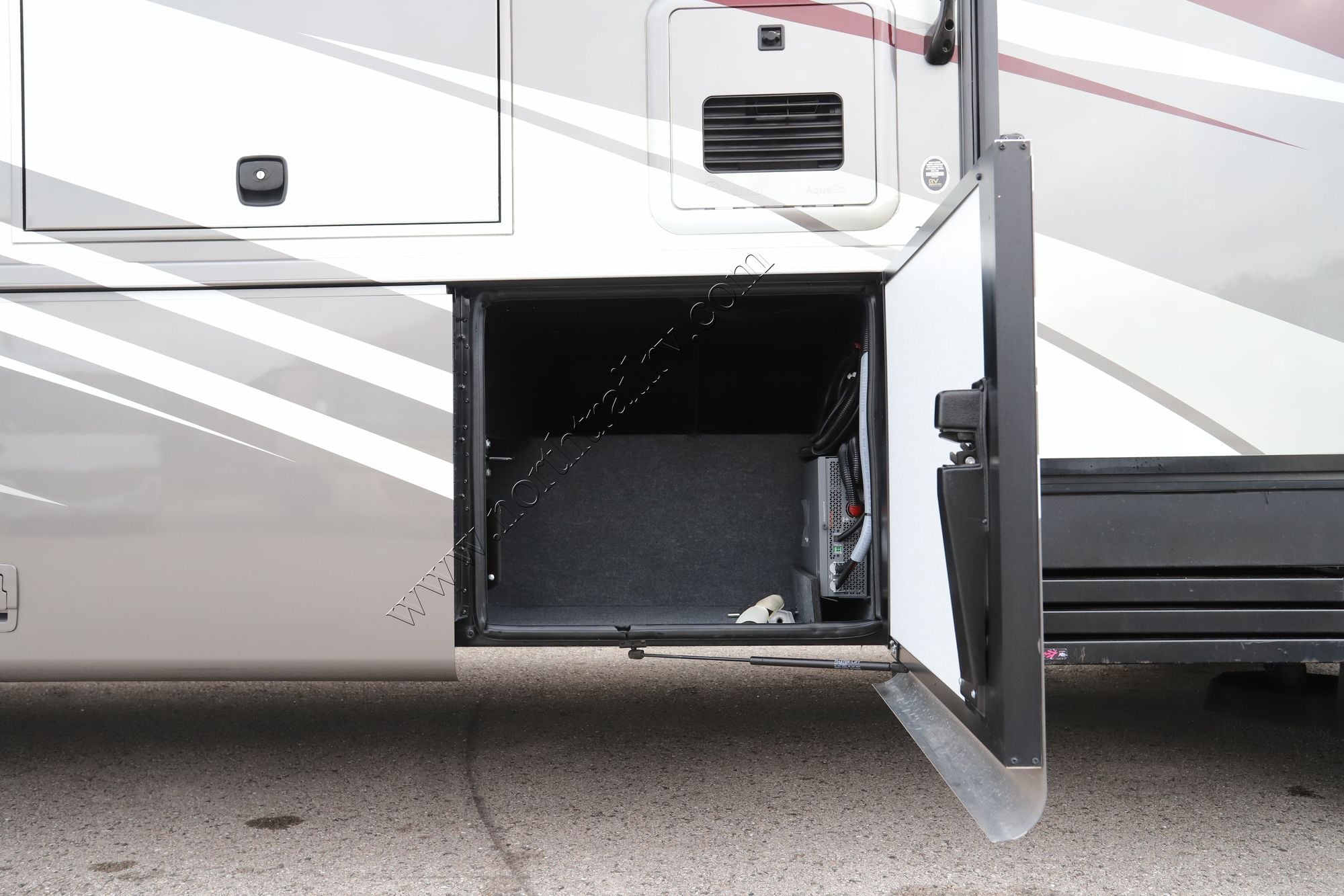 Used 2022 Newmar Bay Star 3609 Class A  For Sale