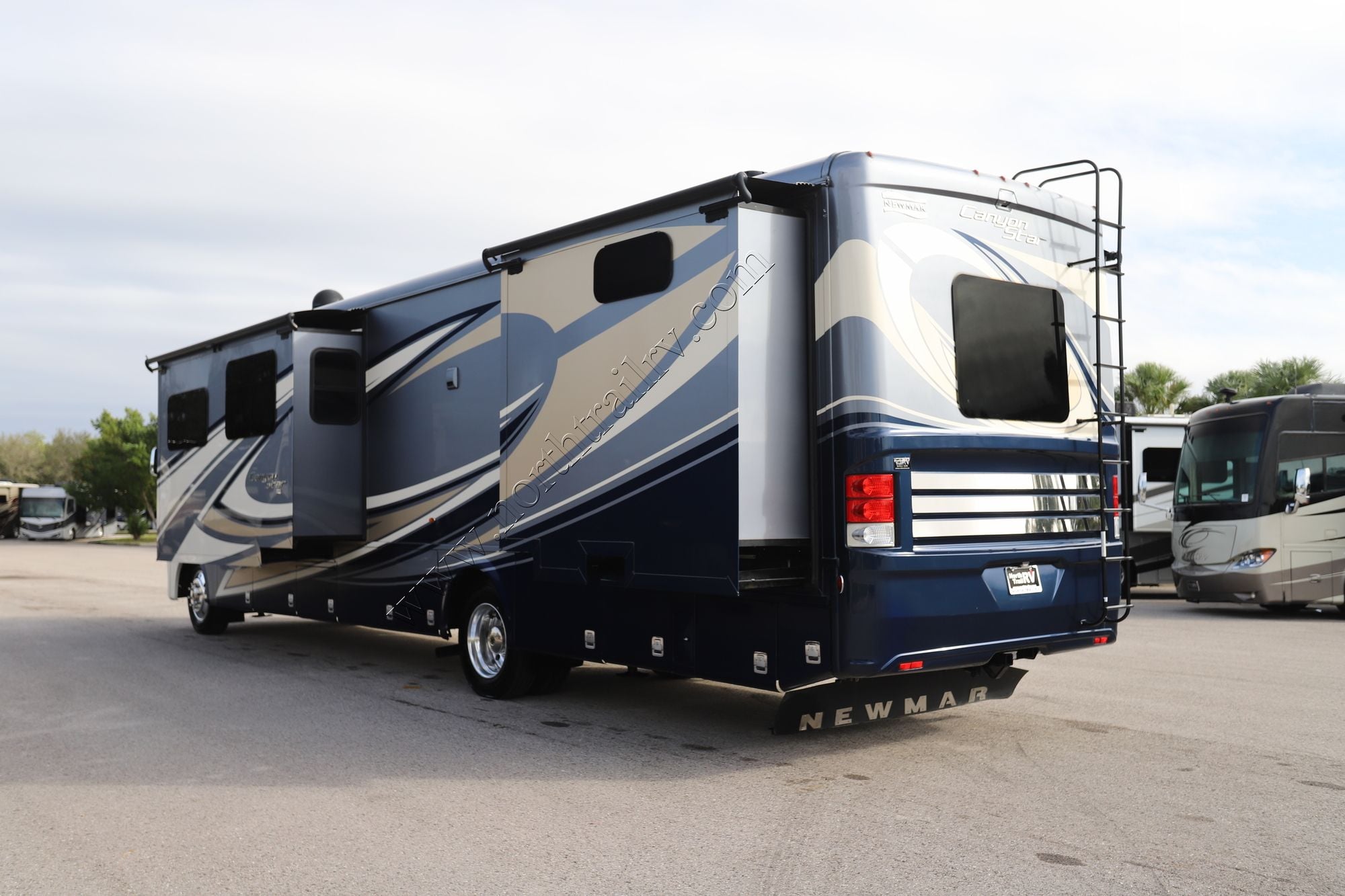 Used 2020 Newmar Canyon Star 3911 Class A  For Sale