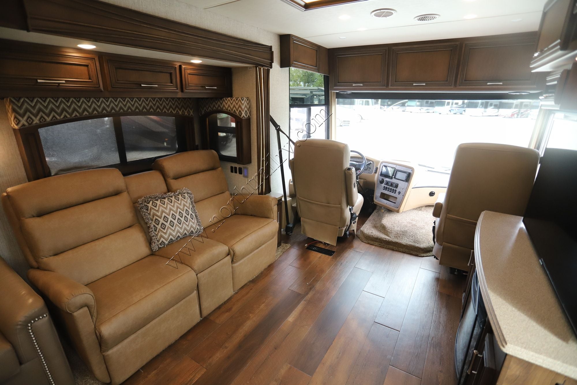 Used 2020 Newmar Canyon Star 3911 Class A  For Sale
