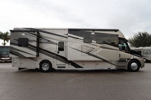 2026 Renegade Rv Explorer 38EMB