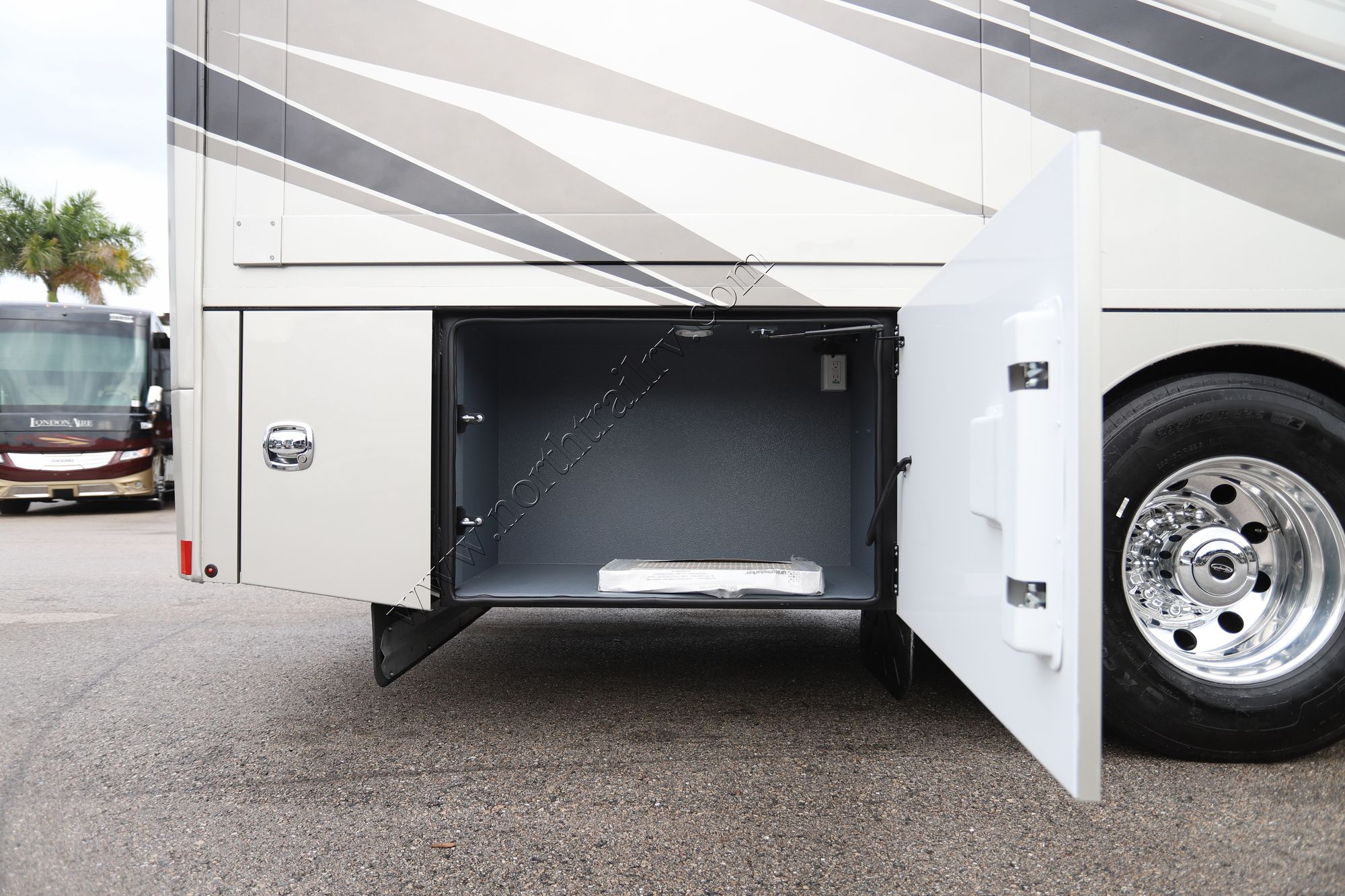 New 2026 Renegade Rv Explorer 38EMB Super C  For Sale