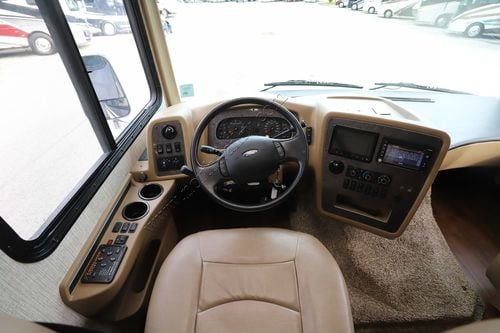 2020 Newmar Canyon Star 3911