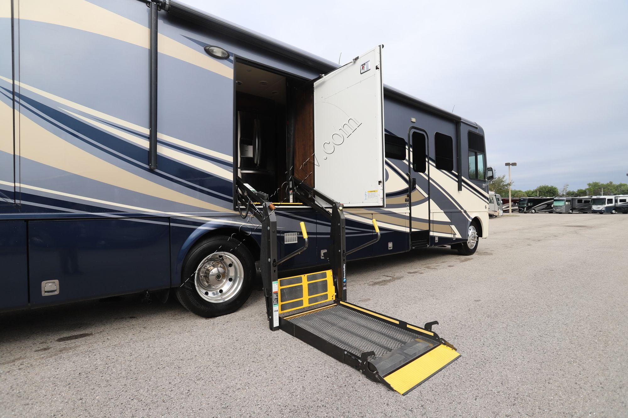 Used 2020 Newmar Canyon Star 3911 Class A  For Sale