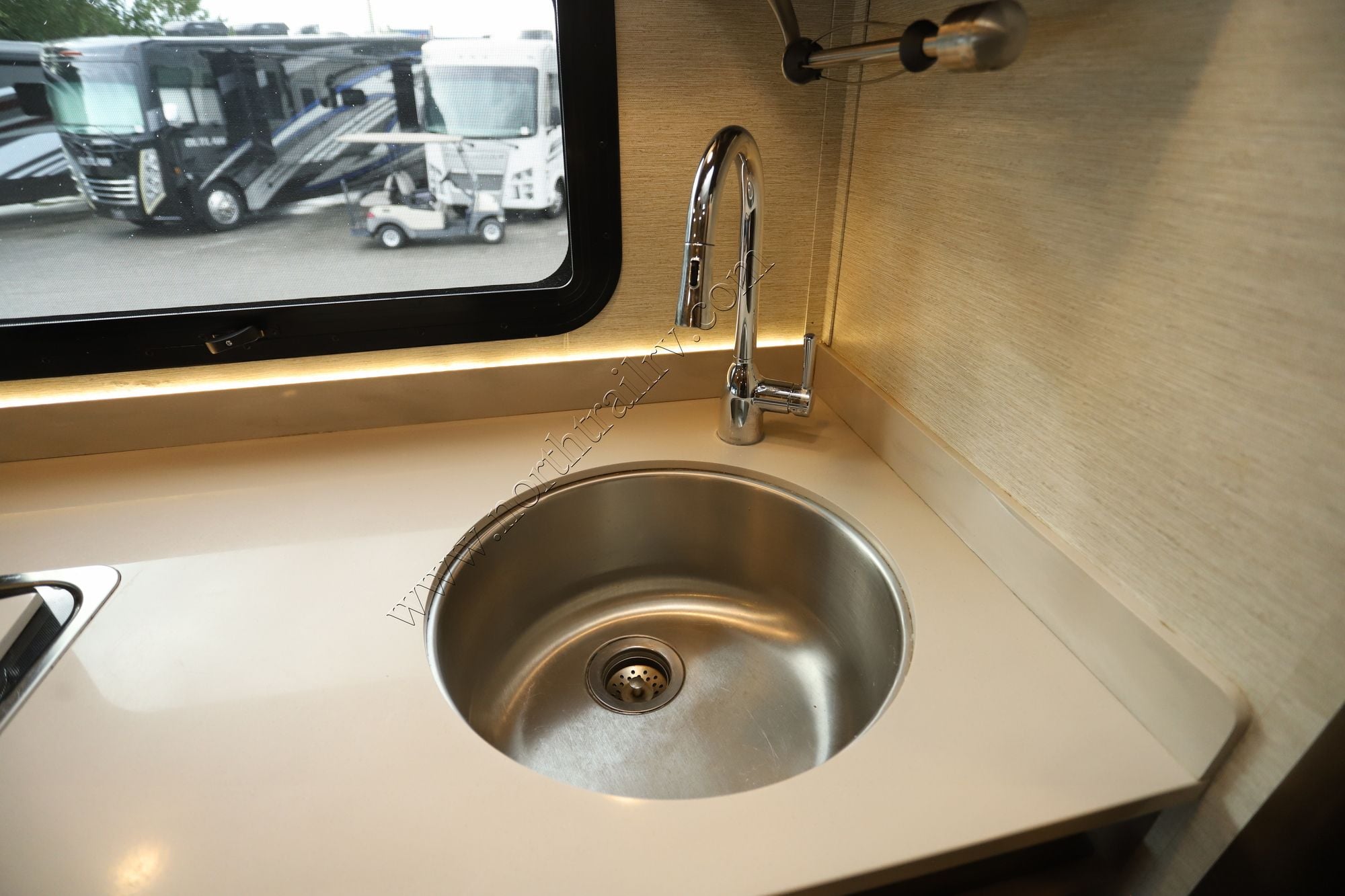 Used 2020 Tiffin Motor Homes Wayfarer 25TW Class C  For Sale